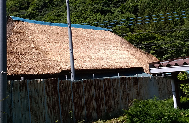 茅葺屋根